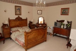 Crete Down Bed and Breakfast Folkestone Burgundy Double Room